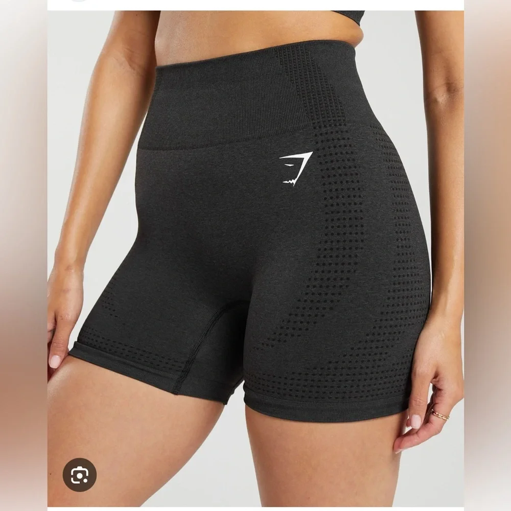 Gymshark black vital seamless compression shorts size Medium - Picture 2 of 4